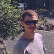 Insegnante di greco antico con 10 anni di esperienza offre lezioni private online e in presenza a studenti liceali e universitari